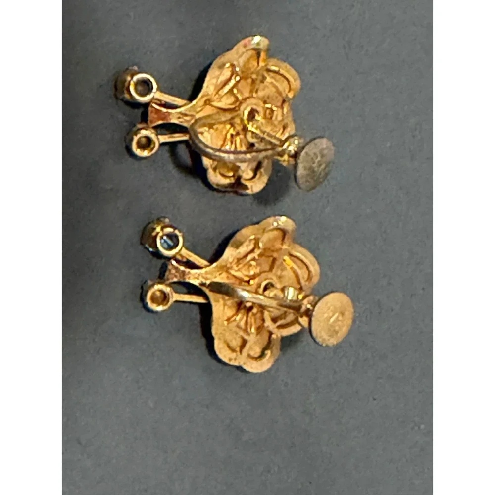 Bugbee & Niles B.N. Vintage Screw Back Earrings‎ Gold Tone Pink Blue Rhinestone